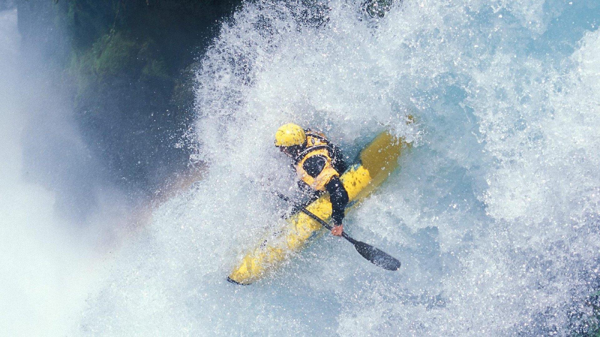 攀岩新星闪耀国际赛场 中国选手勇夺世界杯分站赛冠军